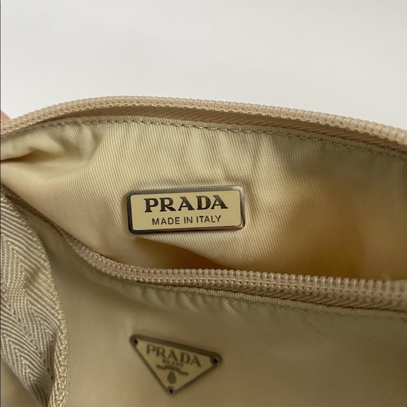 ✨ SOLD✨ Prada Light Beige Nylon Hobo - Picture 8 of 8